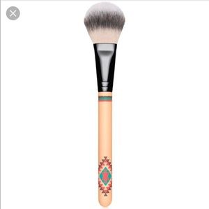 MAC Vibe Tribe split fiber 127 brush